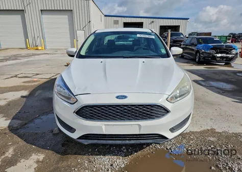 2016 Ford Focus Se z USA, uszkodzony, nr VIN 1FADP3F20GL296692
